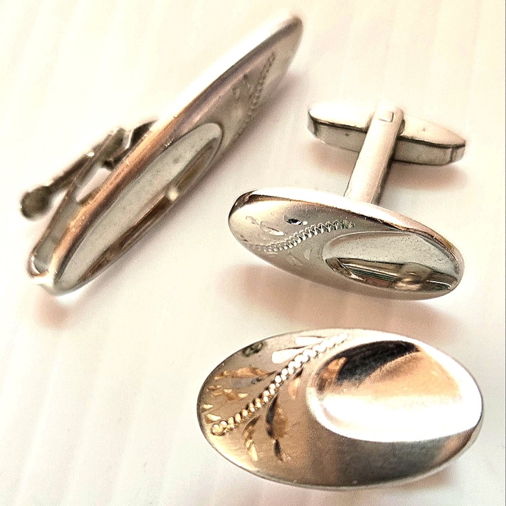 Vintage Etched Silver Tone Cufflinks Set